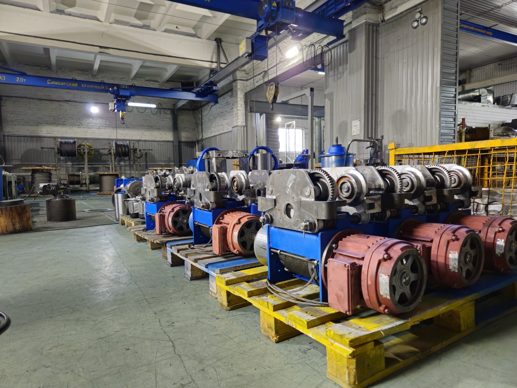 Тали электрические в сборке